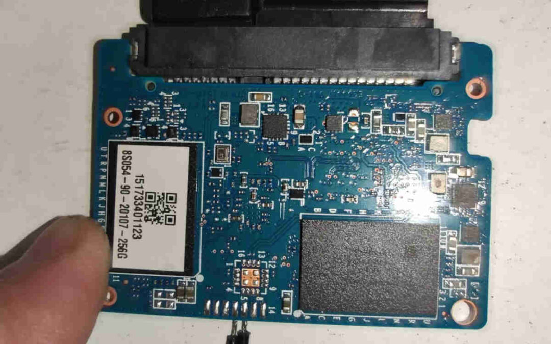 Jak działa dysk SSD? Zasada działania i różnice względem dysku HDD